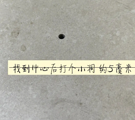 措勤瓷砖空鼓维修公司专业解答在瓷砖铺贴过程中，如果砂料搅拌不均匀，将会带来以下问题